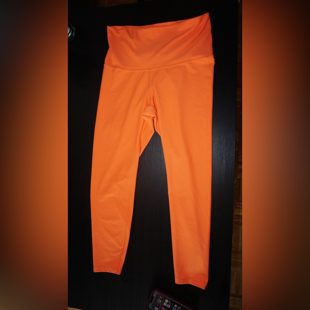 Old Navy Active
Extra high rise leggings
Go dry